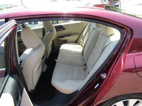 Used 2013 Honda Accord EX image 17