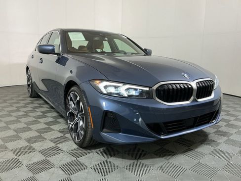 Certified 2025 BMW 330i Sedan w/ M Sport Package RWD image 4