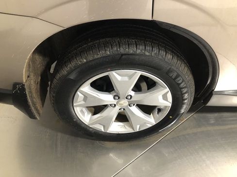 Used 2015 Subaru Forester 2.5i Premium w/ All-Weather Package image 9