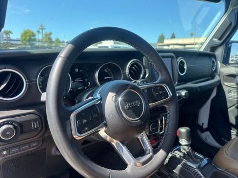 Used 2023 Jeep Wrangler Unlimited Rubicon 4xe AWD/4WD image 10