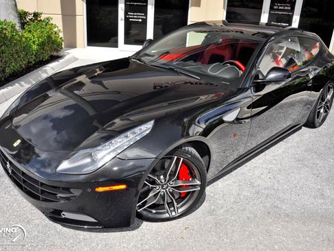 Used 2016 Ferrari FF AWD/4WD image 32