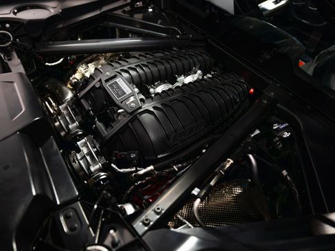 Used 2023 Chevrolet Corvette Z06 w/ Z07 Performance Package RWD image 29