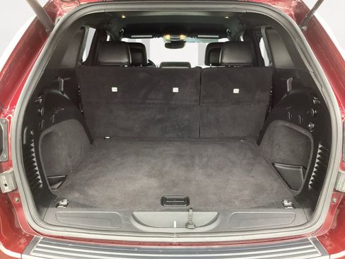 Used 2020 Jeep Grand Cherokee Altitude image 15