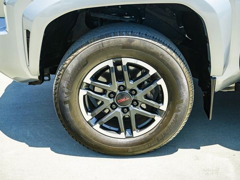 Certified 2024 Toyota Tacoma TRD Sport w/ TRD Sport Premium Package AWD/4WD image 10