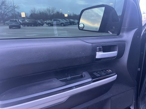 Used 2018 Toyota Tundra SR5 image 8