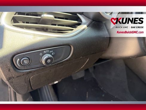 Used 2024 Chevrolet Malibu LT FWD image 11