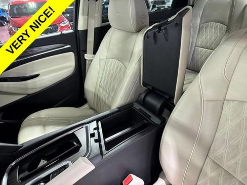 Used 2022 Buick Enclave Avenir w/ Avenir Technology Package AWD/4WD image 23