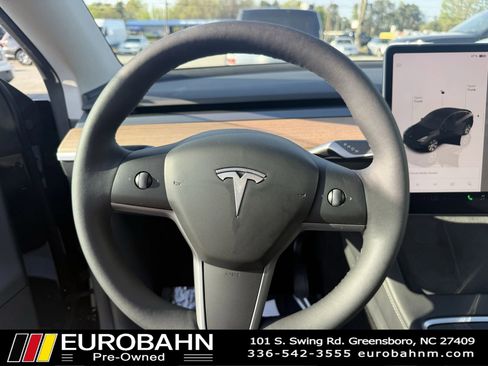 Used 2024 Tesla Model Y Long Range AWD/4WD image 30