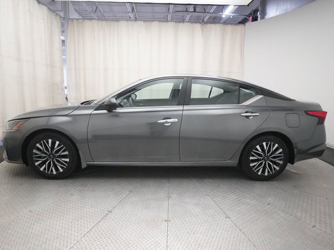Certified 2024 Nissan Altima 2.5 SV FWD image 22