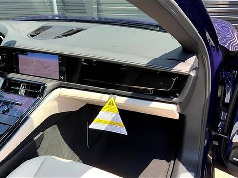 New 2025 Porsche Panamera 4 image 18