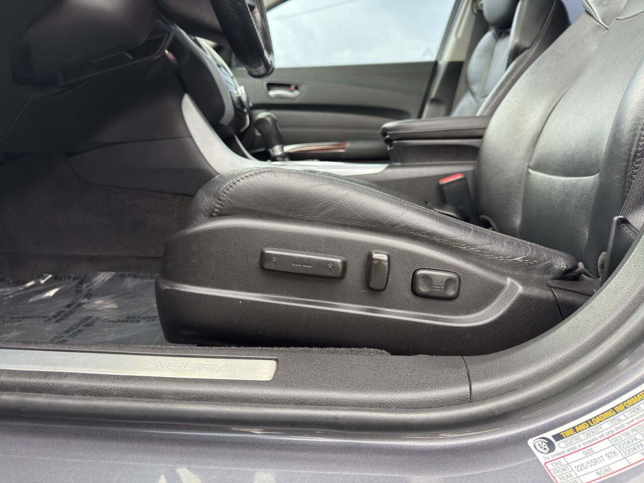 Used 2017 Acura TLX w/ Technology Package FWD image 22
