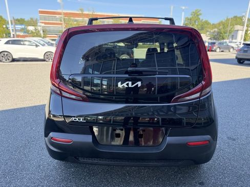Used 2022 Kia Soul S image 5