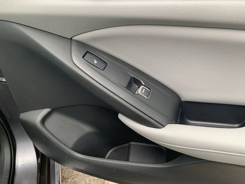 Used 2018 Honda Accord Touring image 32