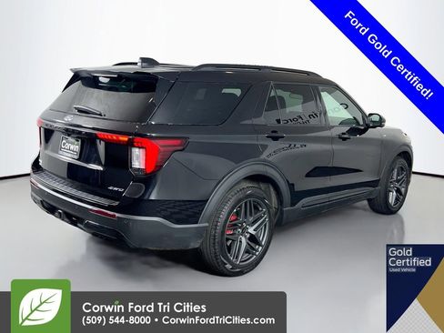 Certified 2025 Ford Explorer ST-Line w/ ST-Line Street Pack image 16