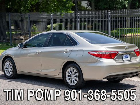 Used 2015 Toyota Camry LE FWD image 8