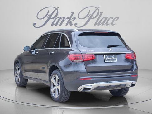 Used 2022 Mercedes-Benz GLC 300 image 4