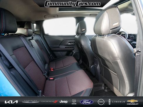 Used 2025 Nissan Kicks SR w/ SR Premium Package image 23