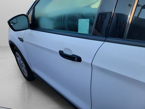 Used 2017 Ford Escape S image 8