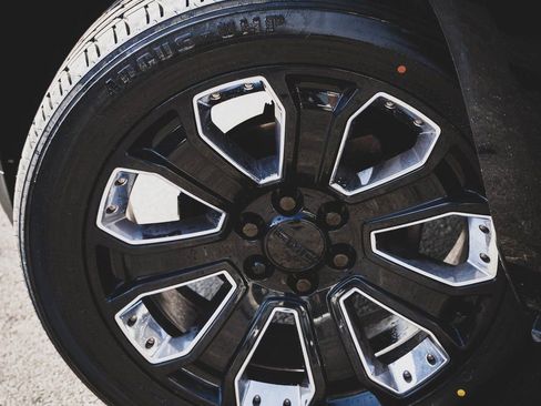 Used 2019 GMC Yukon Denali w/ Denali Ultimate Package image 26