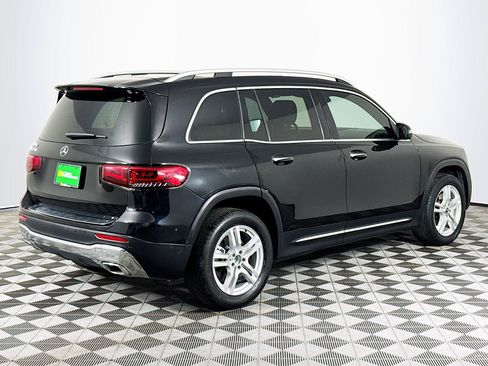 Used 2023 Mercedes-Benz GLB 250 w/ Premium Package image 8
