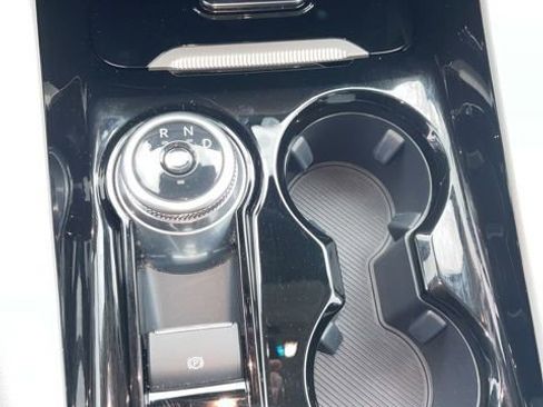 Used 2025 Ford Explorer Platinum w/ Ultimate Package image 22