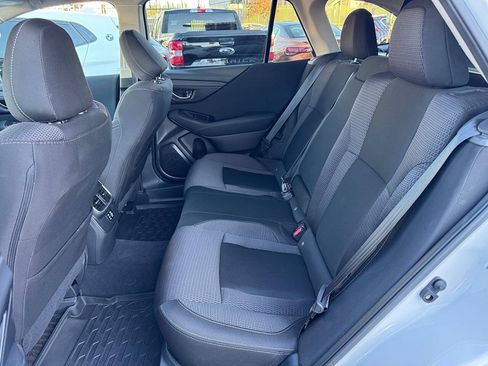 Used 2025 Subaru Outback Premium AWD/4WD image 14