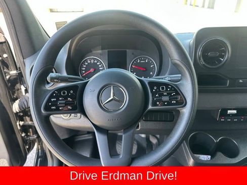 Used 2024 Mercedes-Benz Sprinter 2500 image 14