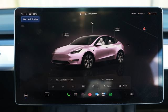 Used 2023 Tesla Model Y Long Range AWD/4WD image 39