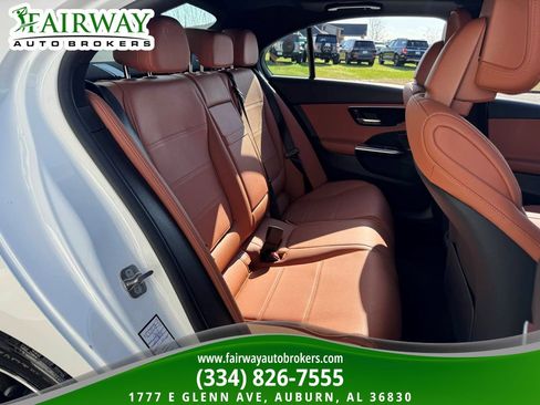 Used 2025 Mercedes-Benz C 300 4MATIC Sedan image 13