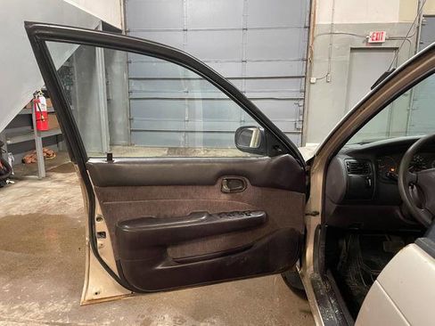 Used 1995 Toyota Corolla DX image 22