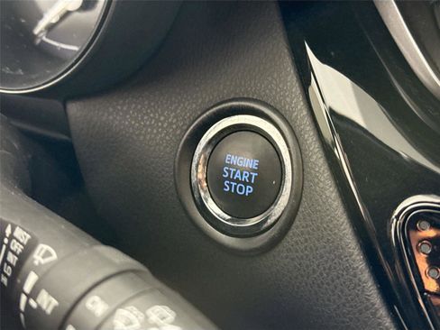 Used 2018 Toyota C-HR XLE image 19