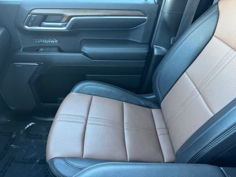 Certified 2024 Chevrolet Silverado 1500 High Country w/ Technology Package AWD/4WD image 24