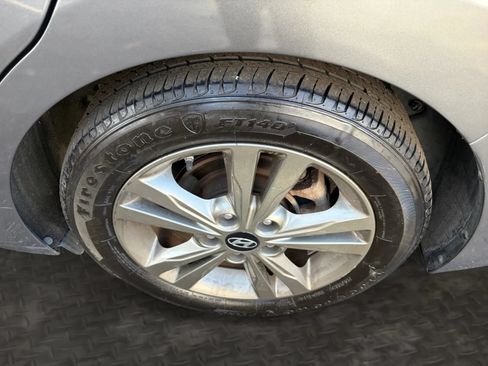 Used 2018 Hyundai Elantra SEL w/ Cargo Package FWD image 39
