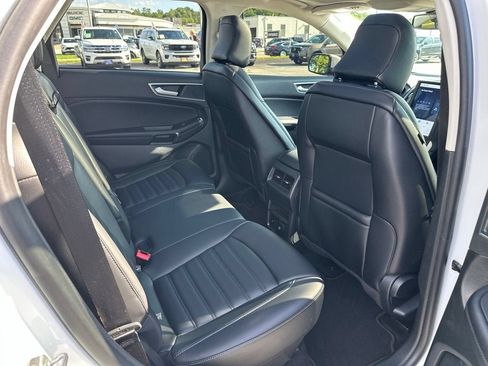 Used 2024 Ford Edge SEL w/ Convenience Package AWD/4WD image 7