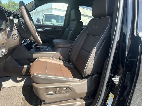 New 2026 GMC Sierra 1500 Denali w/ Denali Reserve Package AWD/4WD image 11