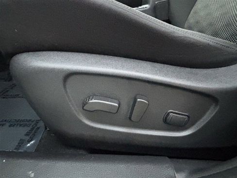 Used 2022 Nissan Rogue Sport SV image 11