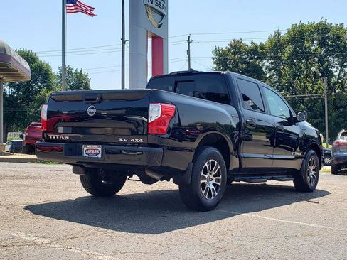Certified 2024 Nissan Titan SV w/ SV Convenience Package image 7
