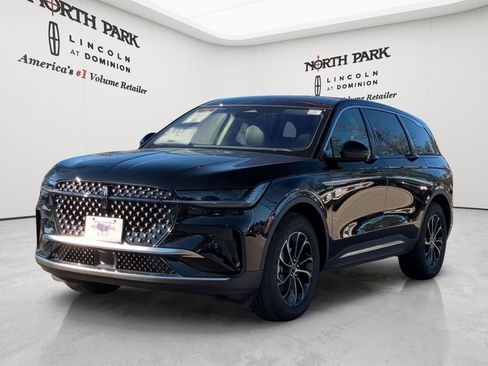New 2026 Lincoln Nautilus Premier AWD/4WD image 7
