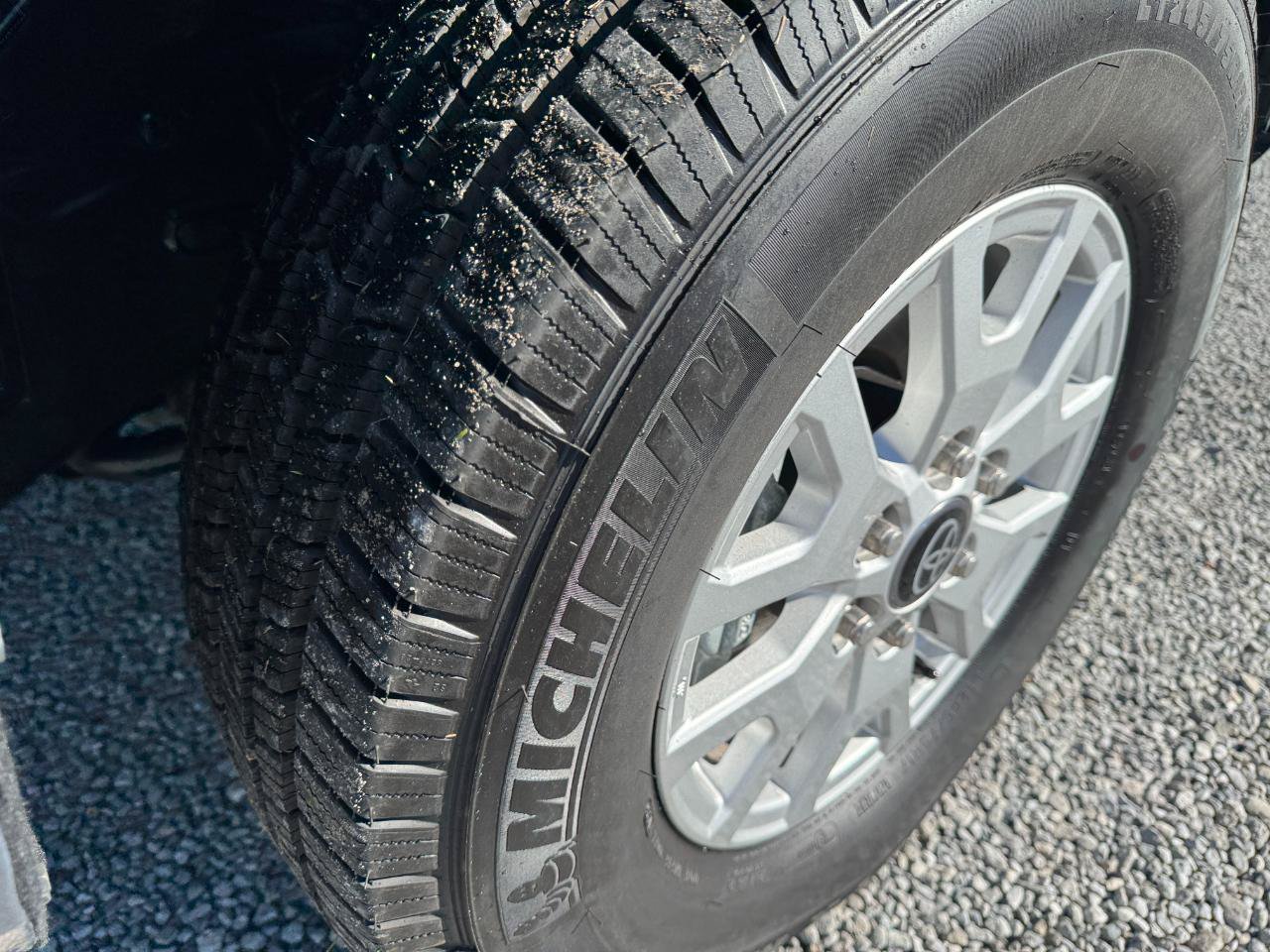 Used 2024 Toyota Tacoma SR5 RWD image 8
