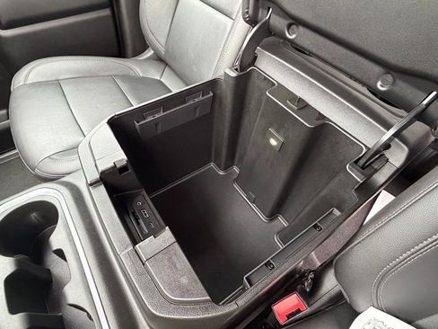 Used 2021 Chevrolet Silverado 1500 LT Trail Boss image 29