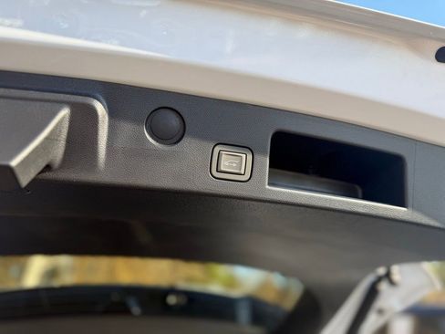 New 2026 Chevrolet Equinox ACTIV w/ Convenience Package III image 19