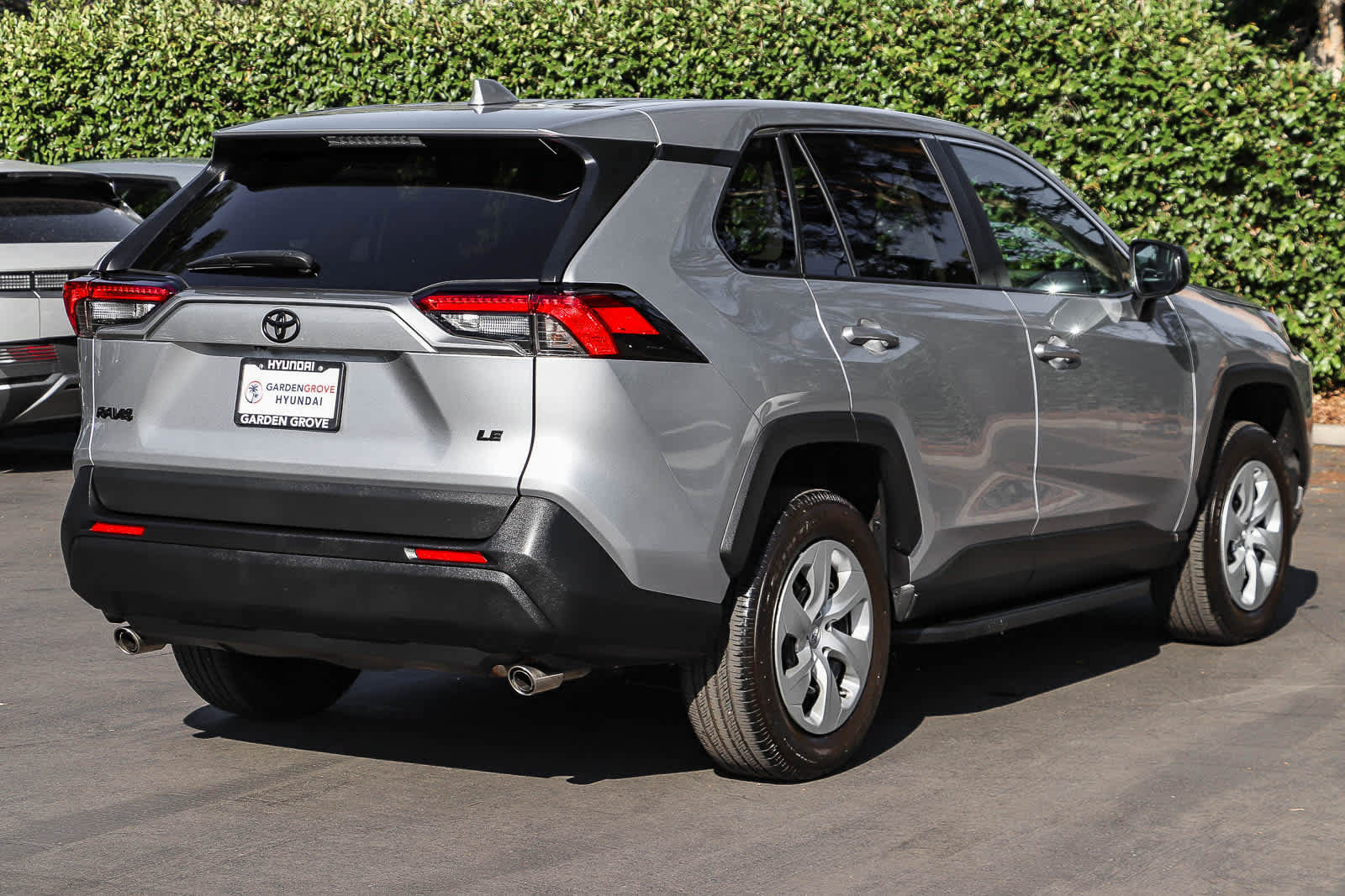 Used 2023 Toyota RAV4 LE FWD image 6