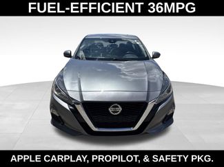 Used 2022 Nissan Altima 2.5 SV FWD video 2