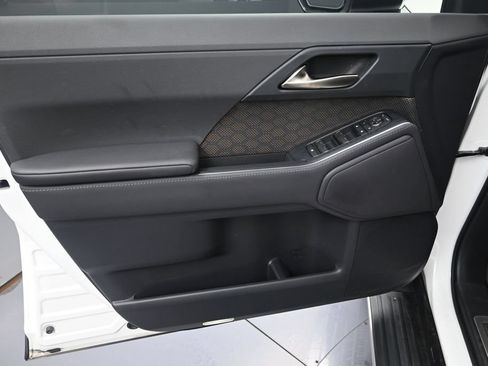 Used 2024 Lexus GX 550 w/ Accessory Package (2T) AWD/4WD image 11