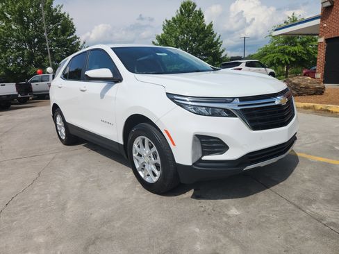 Used 2024 Chevrolet Equinox LT image 12