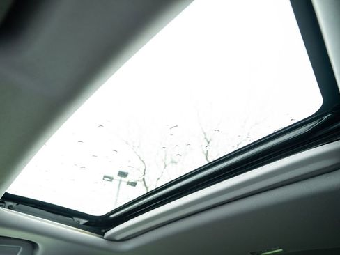 Used 2020 Honda CR-V Touring image 34