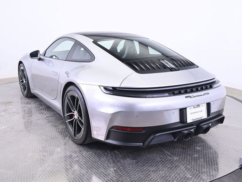 Certified 2025 Porsche 911 Carrera GTS image 3