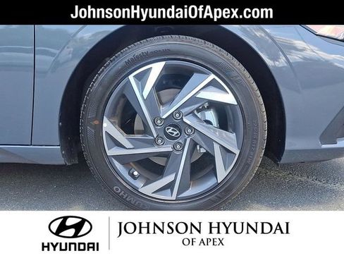 Certified 2025 Hyundai Elantra Sport FWD image 28