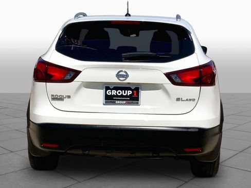 Used 2017 Nissan Rogue Sport SL w/ SL Premium Package AWD/4WD image 5