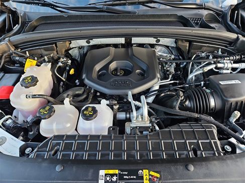 Used 2023 Jeep Grand Cherokee 4WD 4xe image 39